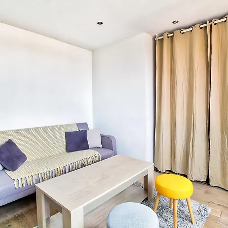 Le Proche Plages Apartment *
